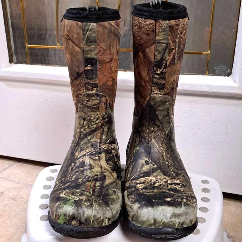 Bogs Boots Youth 4 Winter Waterproof Mossy Oak Camo - Picture 3 of 11